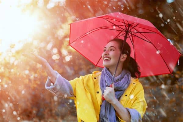 梦见红色的雨伞