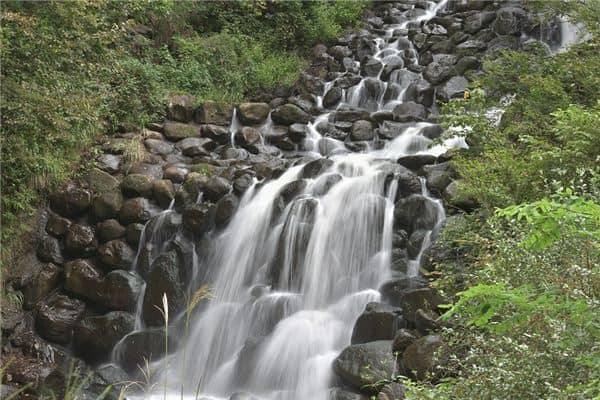 梦见山中流水是什么意思