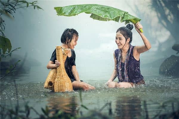 梦见下很大的雨