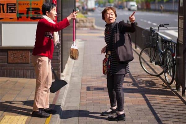 梦见迷路了找人问路