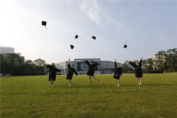 梦见死去的同学是什么意思