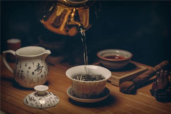 梦见茶喝茶端茶煮茶是什么意思