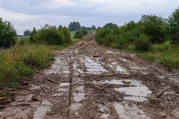 梦见稀泥路是什么意思