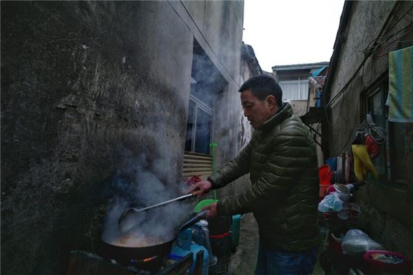 梦见自己在炒菜是什么意思