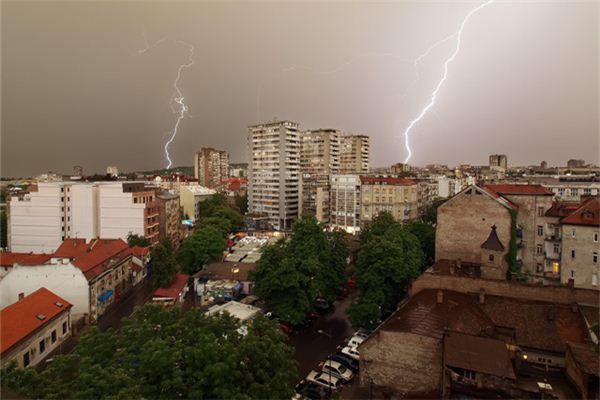 梦见打雷而停电是什么意思