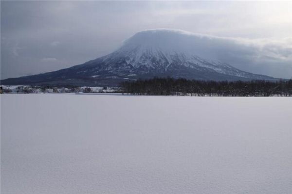 梦见冰天雪地是什么意思