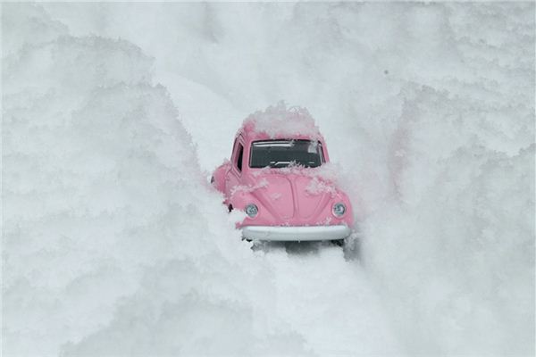 梦见大雪满地是什么意思