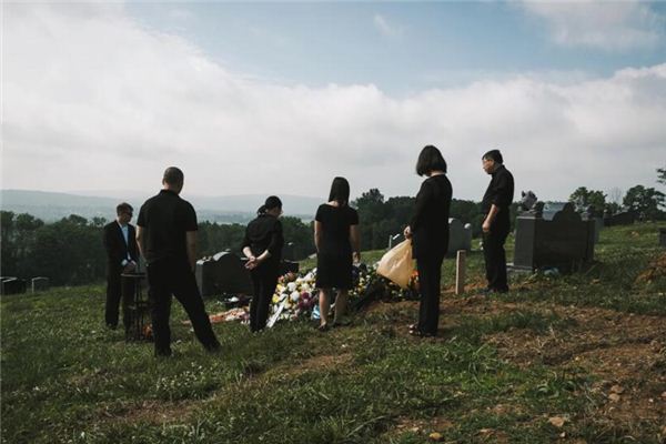 梦见姑妈死了是什么意思