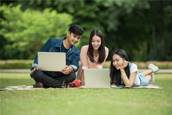 梦见喜欢的女同学是什么意思