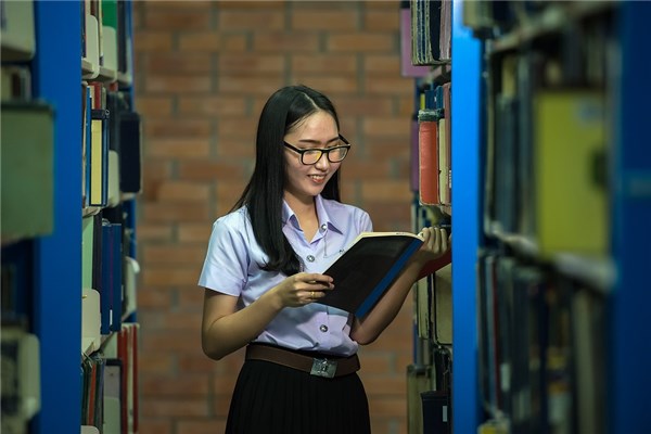 梦到了老公的同学是什么意思